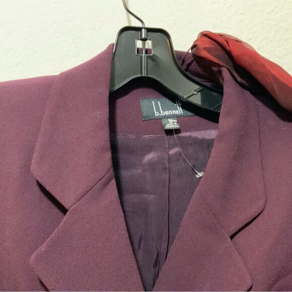 B. Bennett  2 piece  Skirt Suit. Excellent Condition. Size:8 - Picture 14 of 15